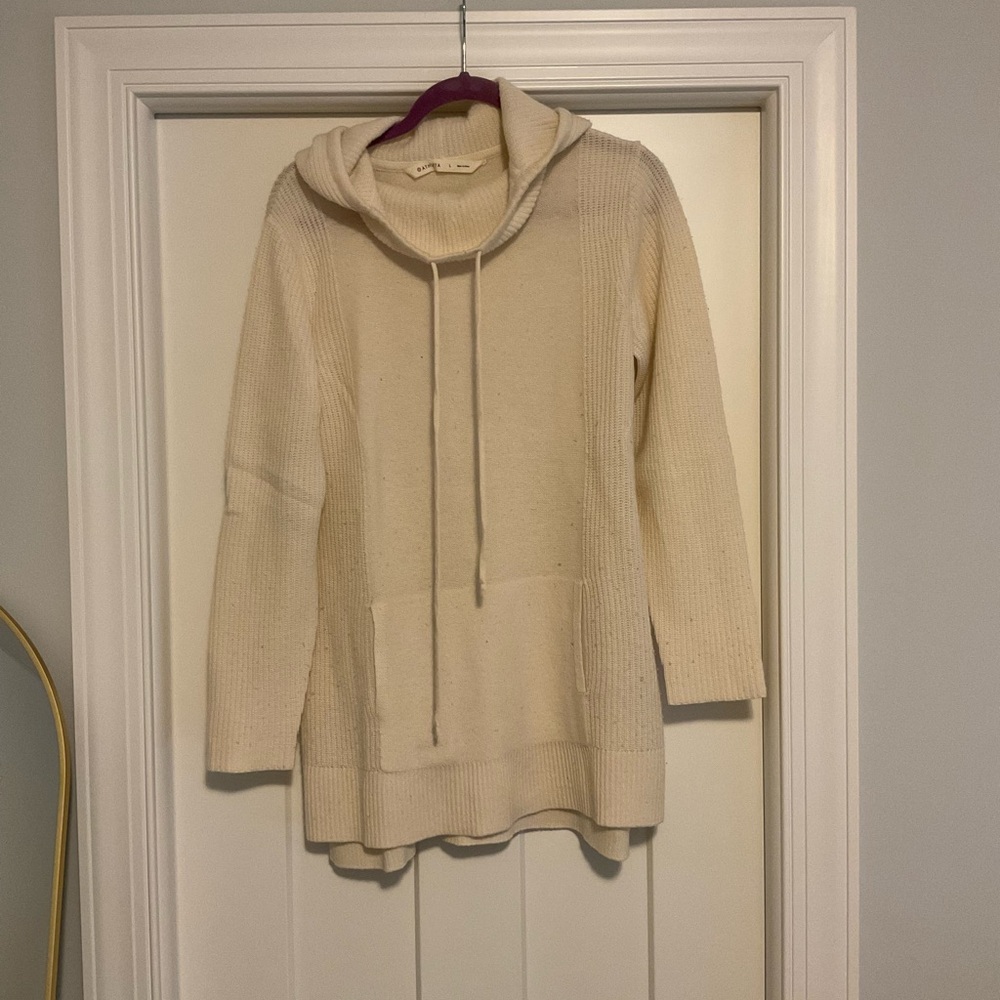 Athlete cream cashmere over-sized hooded sweater
